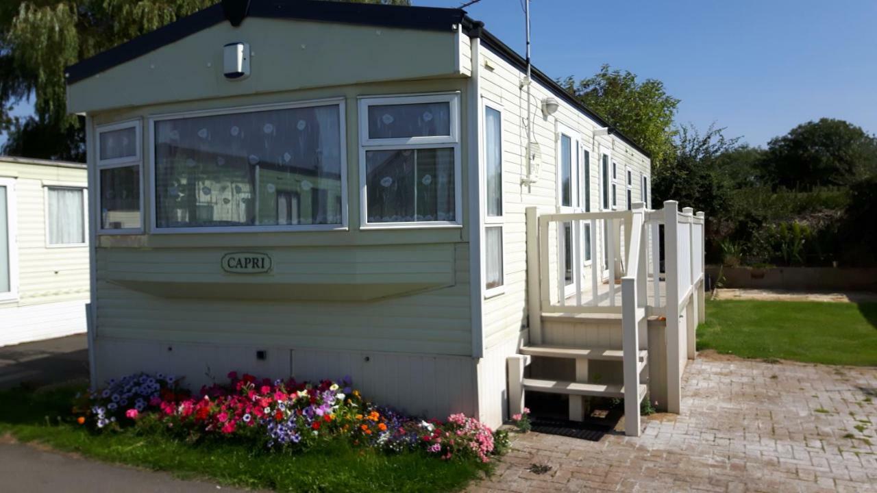 Caravan 8 Berth With Private Fishing Hotel Lincoln Exterior photo